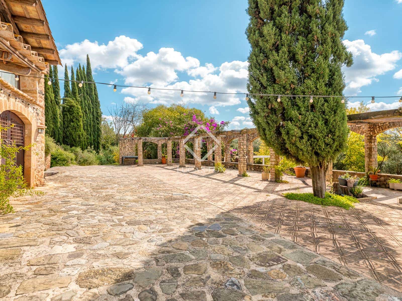 9 bedroom Finca/Country House for sale in Canet d'Adri with pool garage - € 2,000,000 (Ref: 9447008)