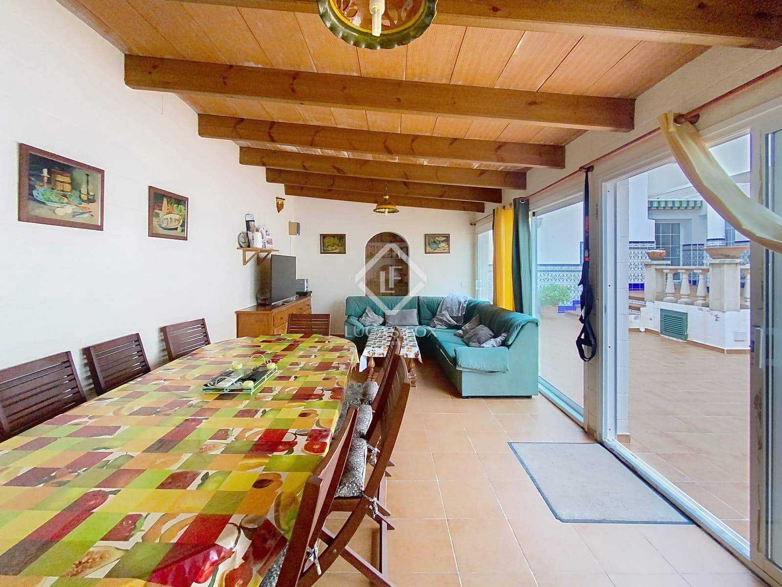 4 slaapkamer Villa te koop in Es Castell - € 570.000 (Ref: 9447009)