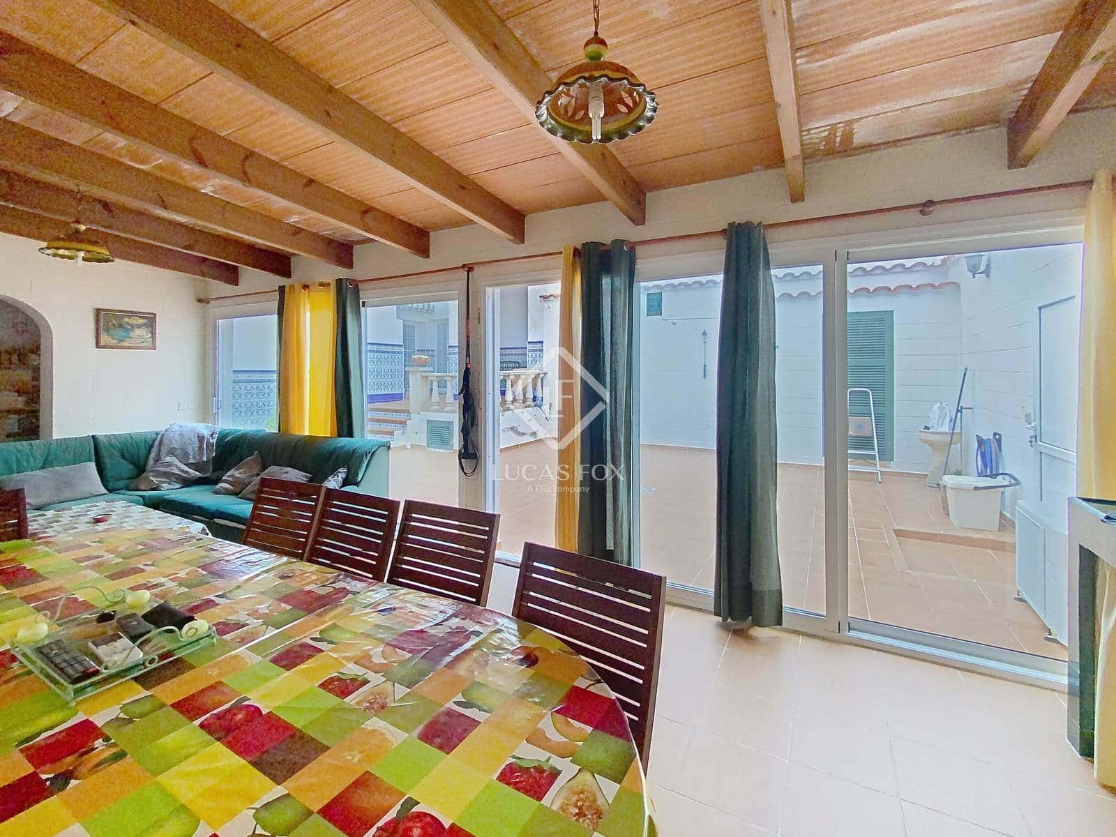 4 slaapkamer Villa te koop in Es Castell - € 570.000 (Ref: 9447009)