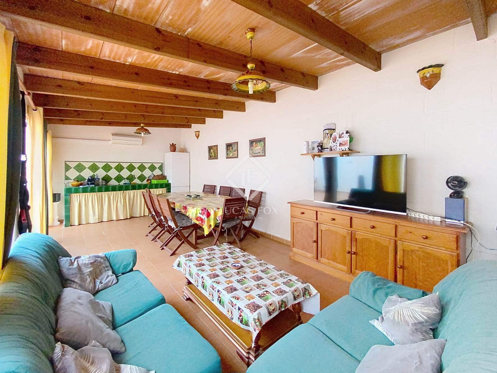 4 slaapkamer Villa te koop in Es Castell - € 570.000 (Ref: 9447009)