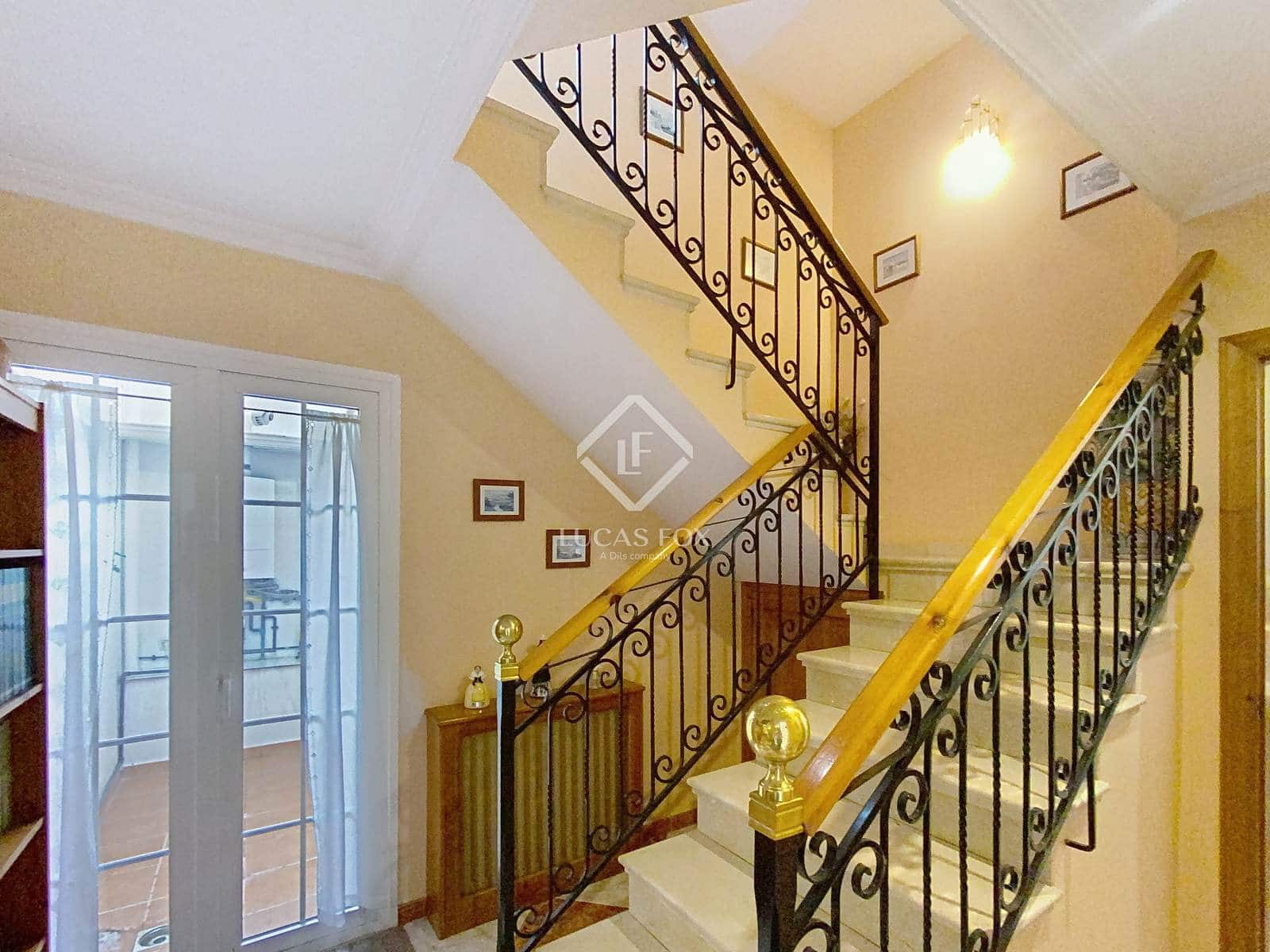 4 slaapkamer Villa te koop in Es Castell - € 570.000 (Ref: 9447009)