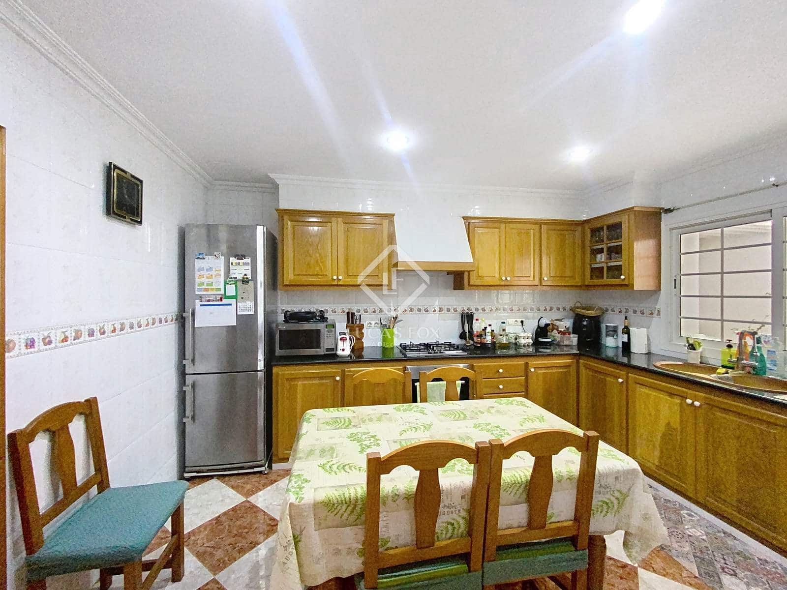 4 slaapkamer Villa te koop in Es Castell - € 570.000 (Ref: 9447009)