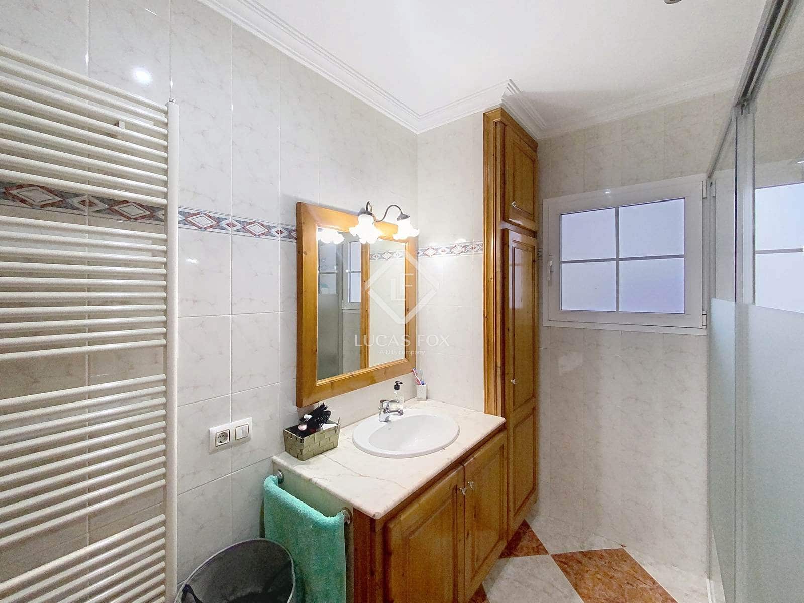 4 slaapkamer Villa te koop in Es Castell - € 570.000 (Ref: 9447009)