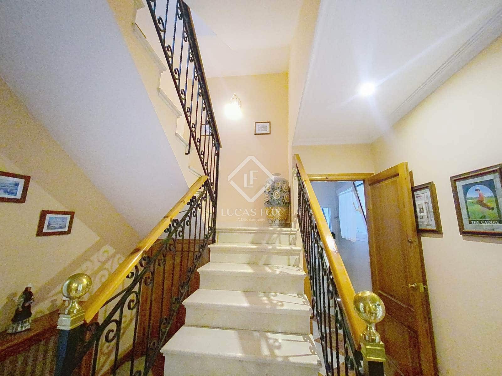 4 slaapkamer Villa te koop in Es Castell - € 570.000 (Ref: 9447009)