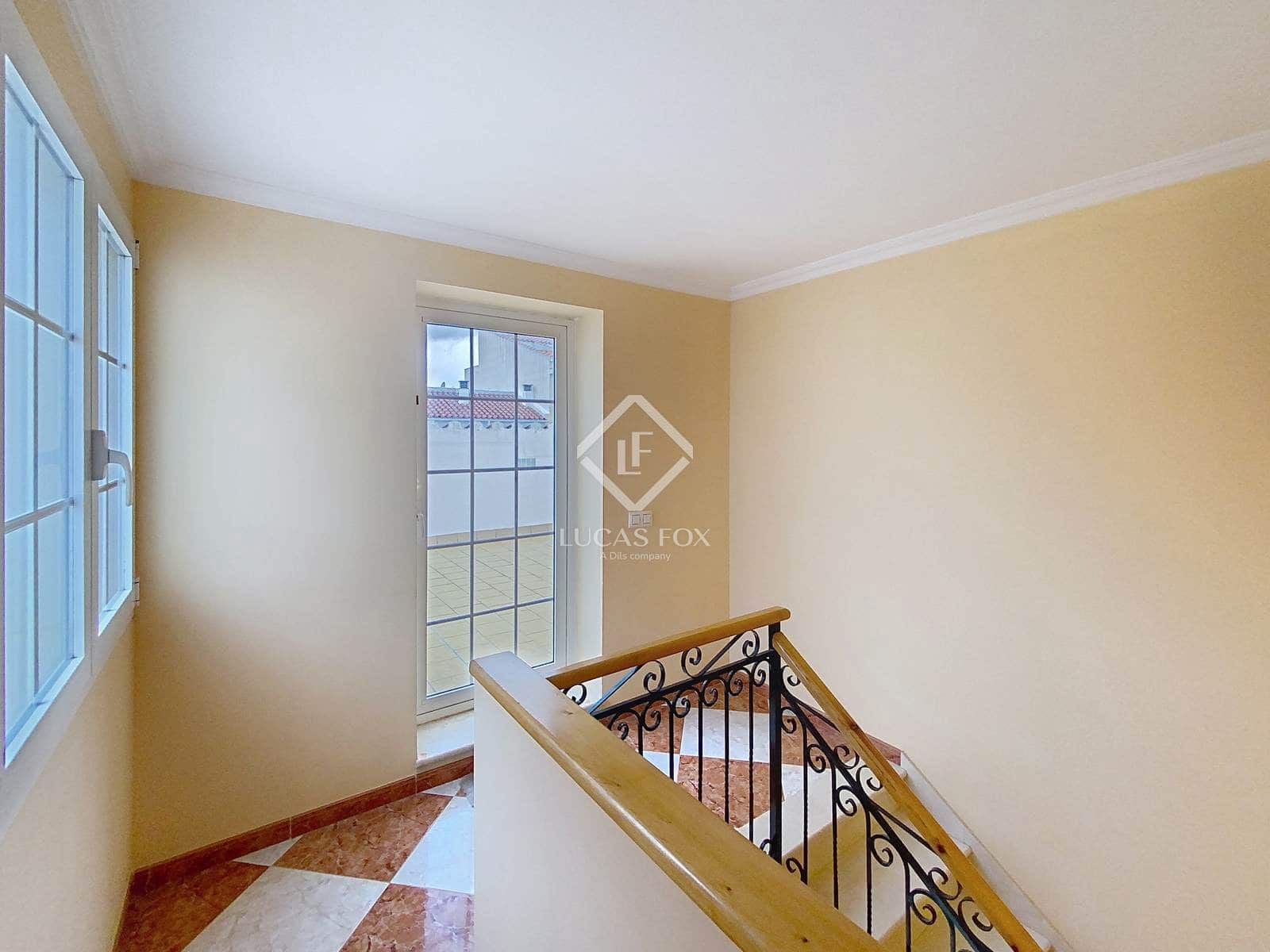 4 slaapkamer Villa te koop in Es Castell - € 570.000 (Ref: 9447009)