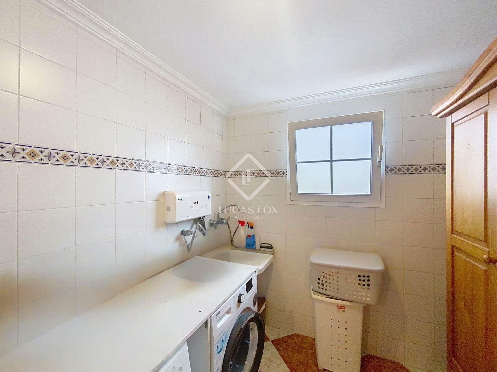 4 slaapkamer Villa te koop in Es Castell - € 570.000 (Ref: 9447009)