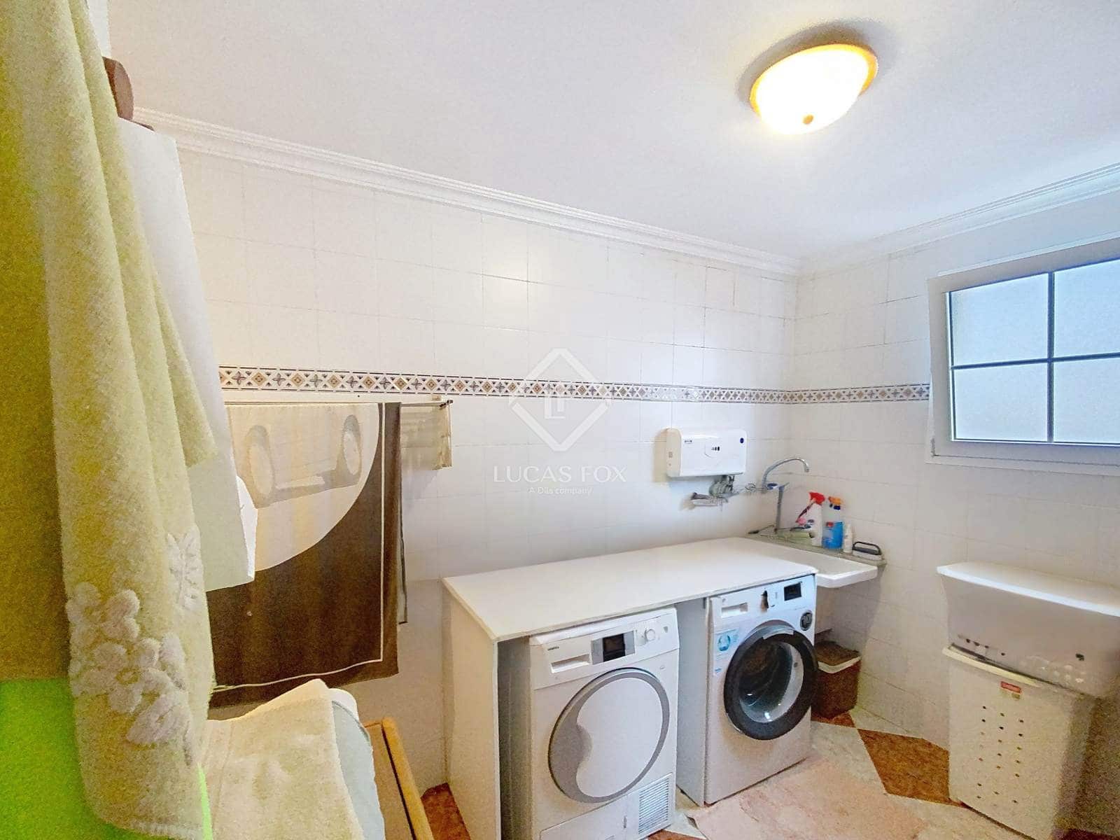 4 slaapkamer Villa te koop in Es Castell - € 570.000 (Ref: 9447009)