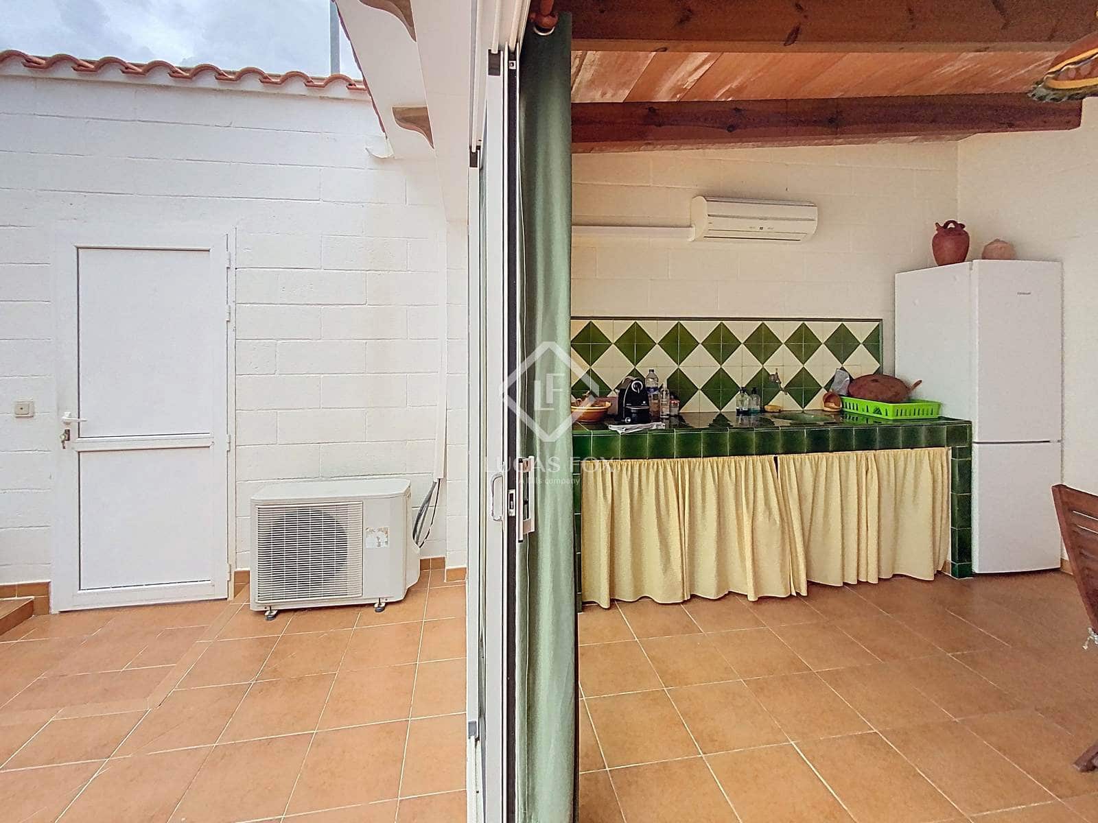 4 slaapkamer Villa te koop in Es Castell - € 570.000 (Ref: 9447009)