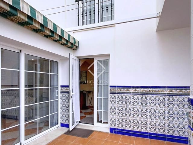 4 soveværelse Villa til salg i Es Castell - € 570.000 (Ref: 9447009)