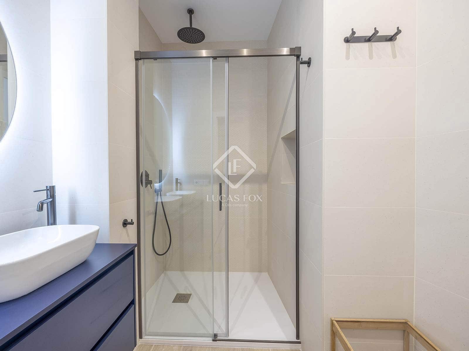 2 bedroom Apartment for rent in Valencia city - € 2,700 (Ref: 9447010)