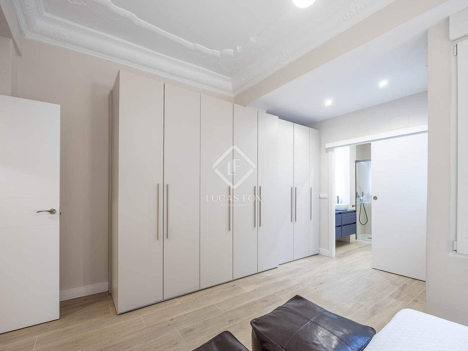 2 bedroom Apartment for rent in Valencia city - € 2,700 (Ref: 9447010)