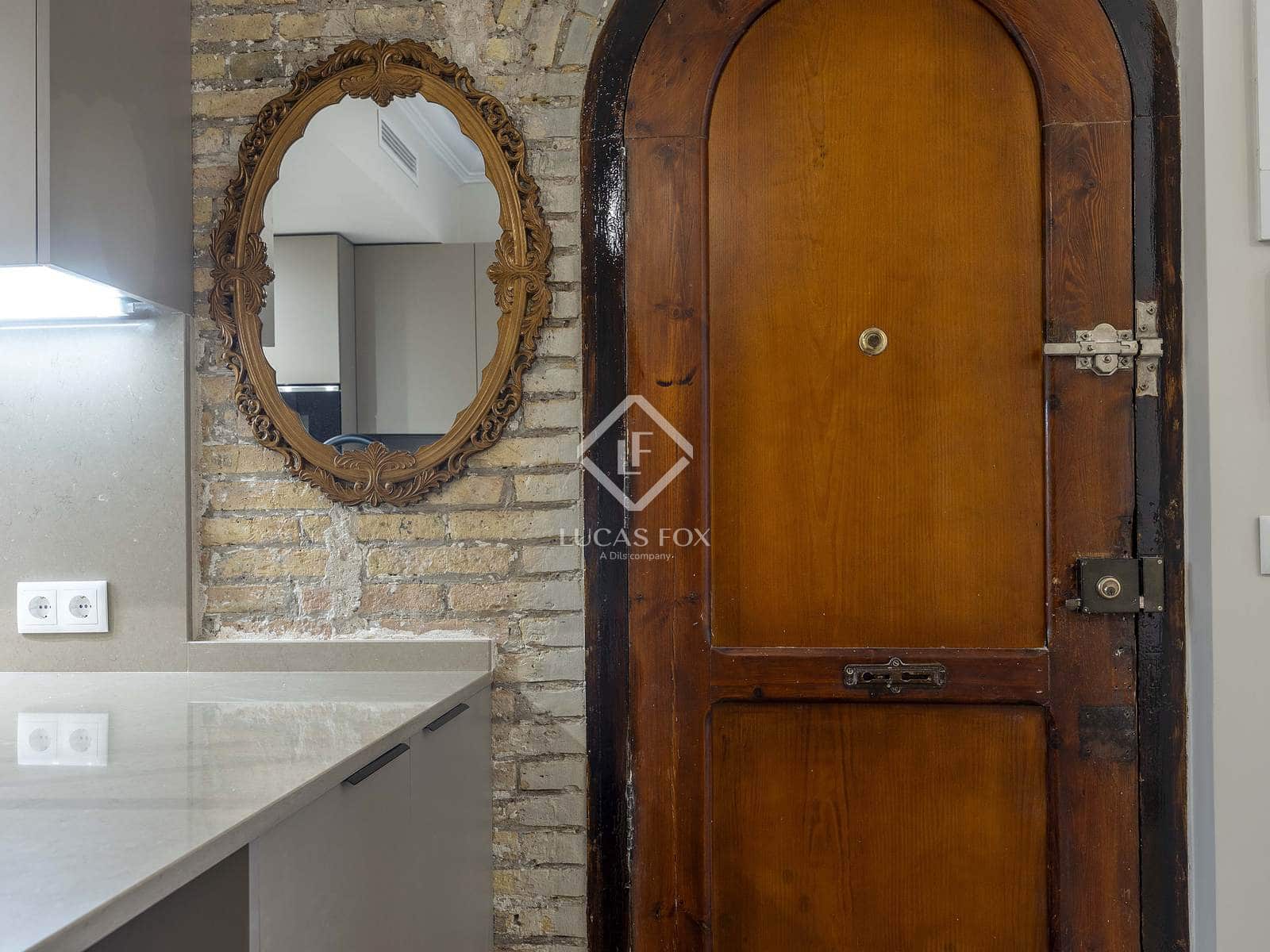 2 bedroom Apartment for rent in Valencia city - € 2,700 (Ref: 9447010)