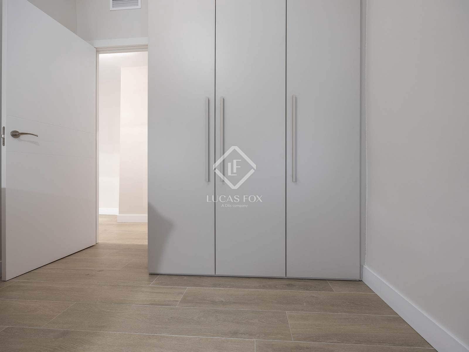 2 bedroom Apartment for rent in Valencia city - € 2,700 (Ref: 9447010)