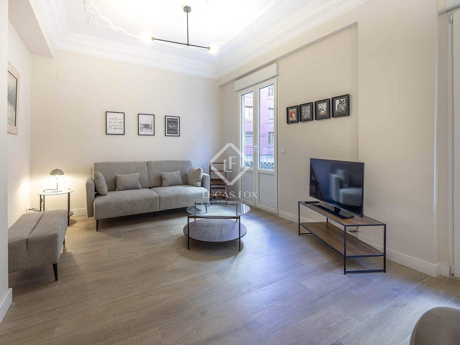 2 bedroom Apartment for rent in Valencia city - € 2,700 (Ref: 9447010)