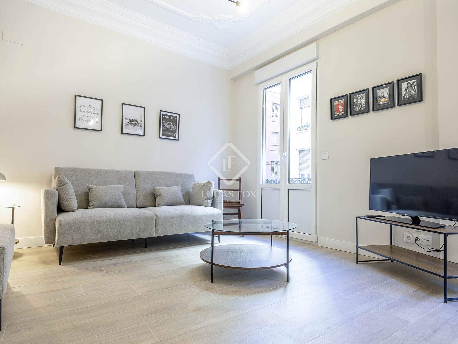 2 bedroom Apartment for rent in Valencia city - € 2,700 (Ref: 9447010)