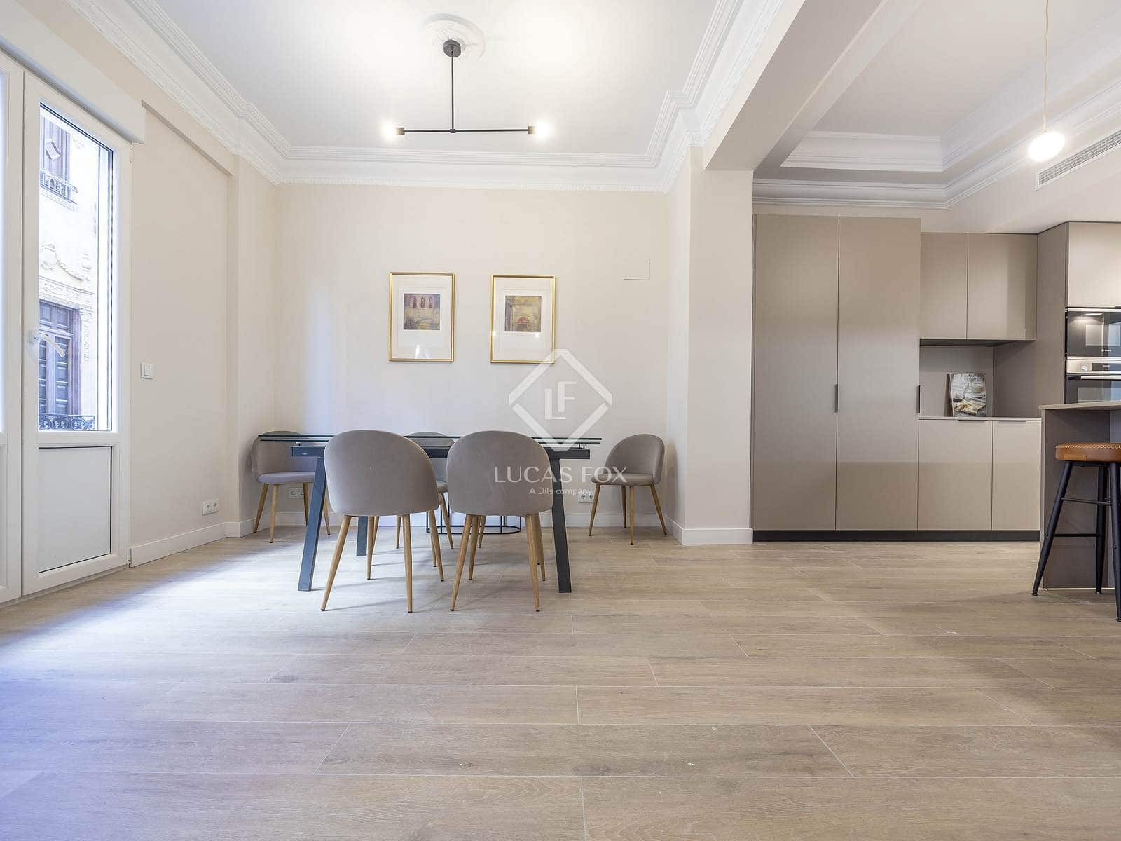 2 bedroom Apartment for rent in Valencia city - € 2,700 (Ref: 9447010)