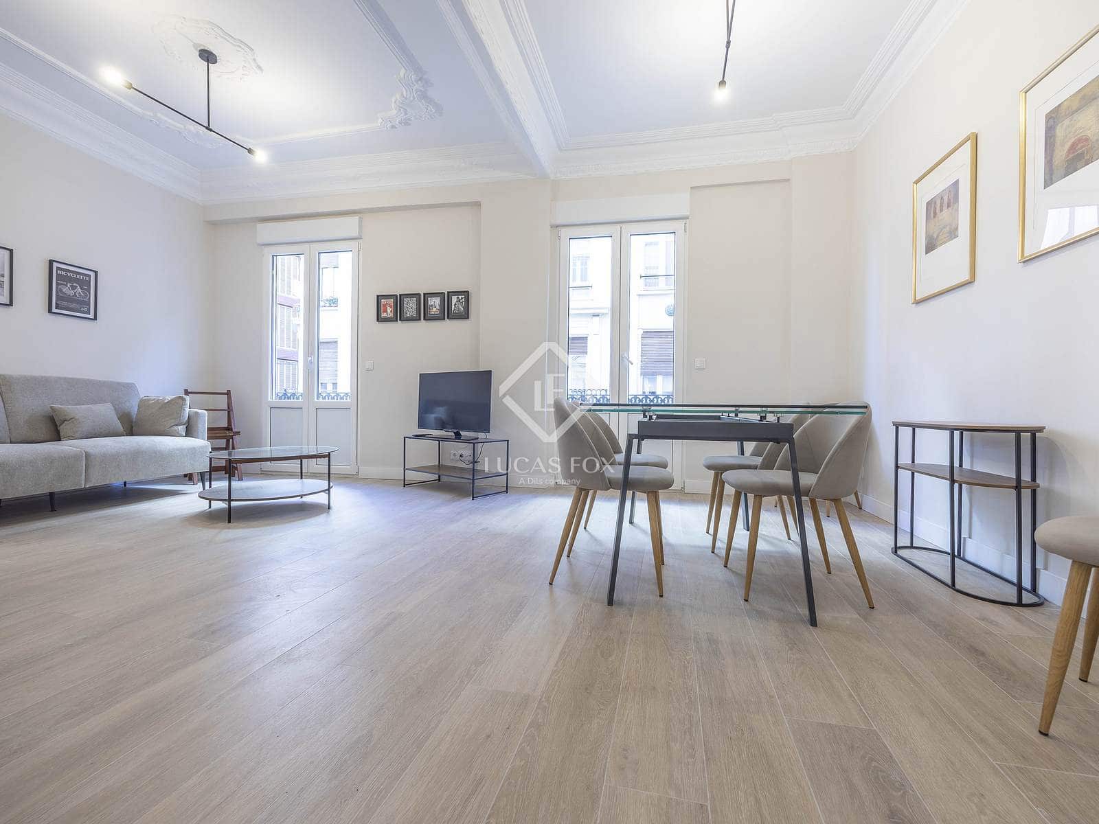 2 bedroom Apartment for rent in Valencia city - € 2,700 (Ref: 9447010)