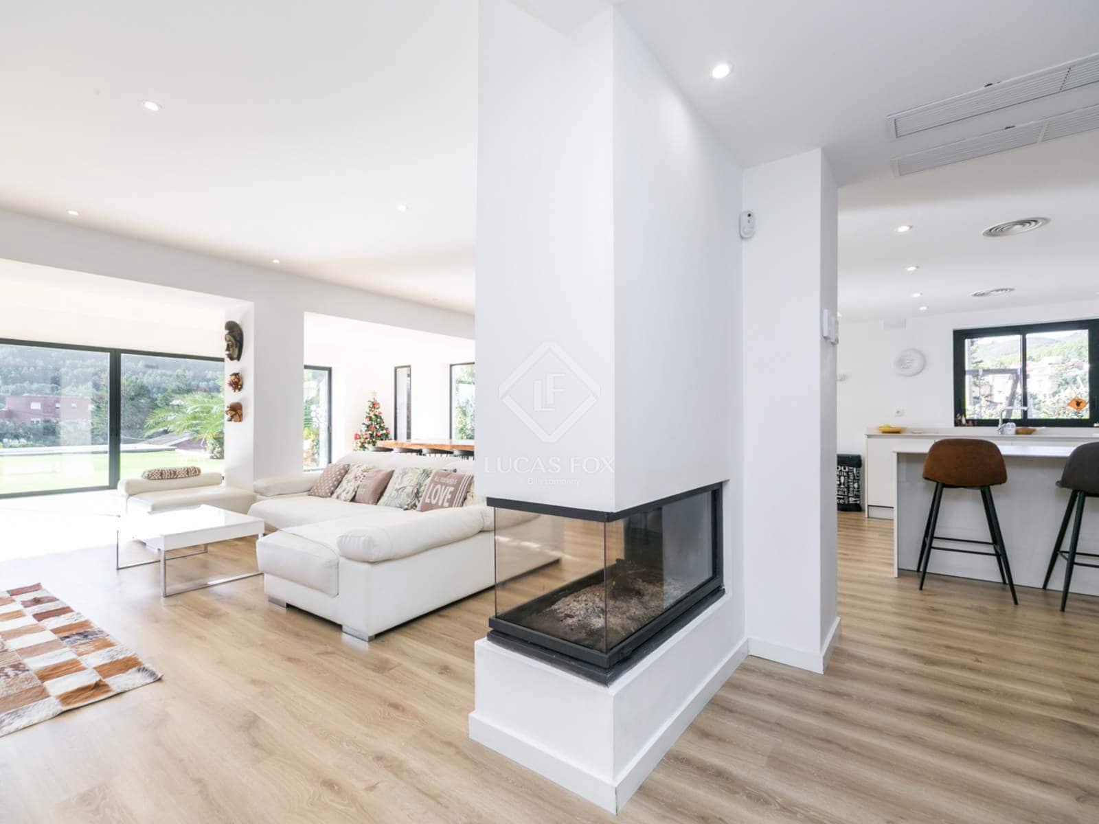 4 quarto Moradia para venda em Gava com piscina - 2 300 000 € (Ref: 9447012)