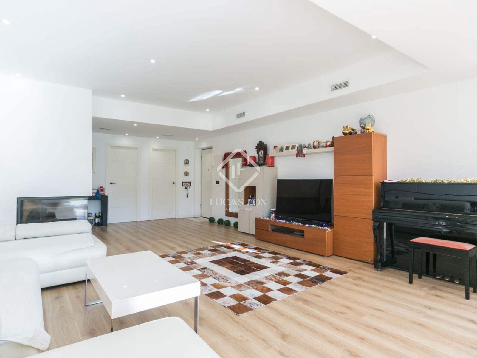 4 quarto Moradia para venda em Gava com piscina - 2 300 000 € (Ref: 9447012)