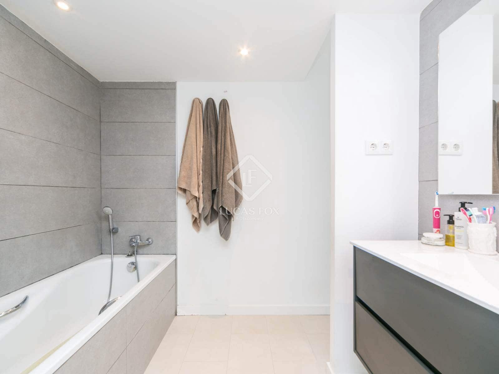 4 quarto Moradia para venda em Gava com piscina - 2 300 000 € (Ref: 9447012)