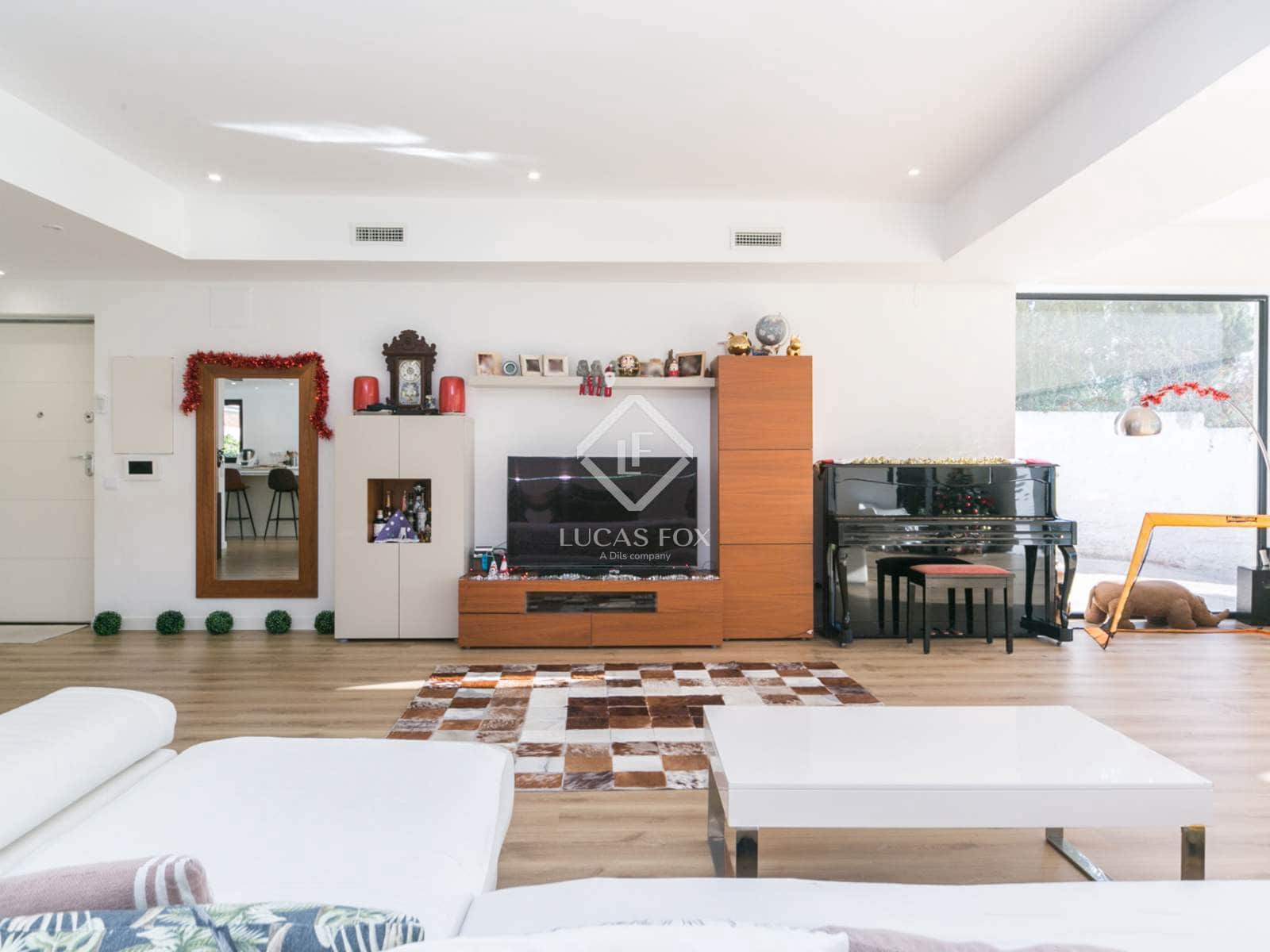 4 quarto Moradia para venda em Gava com piscina - 2 300 000 € (Ref: 9447012)