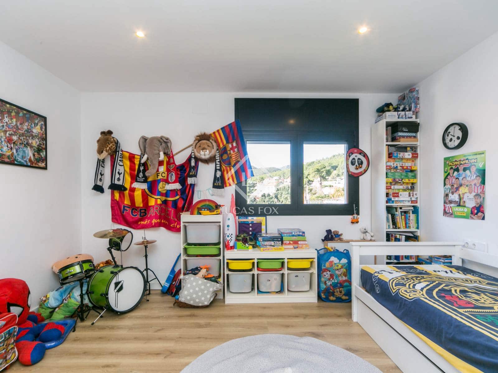 4 quarto Moradia para venda em Gava com piscina - 2 300 000 € (Ref: 9447012)