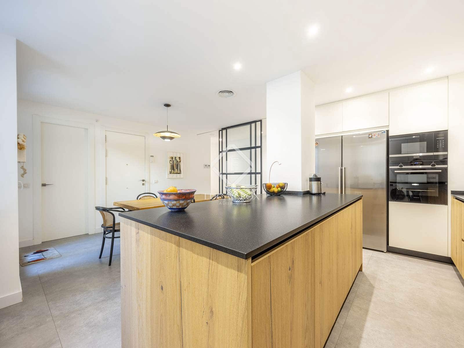 4 slaapkamer Appartement te koop in Valencia stad - € 1.690.000 (Ref: 9447423)