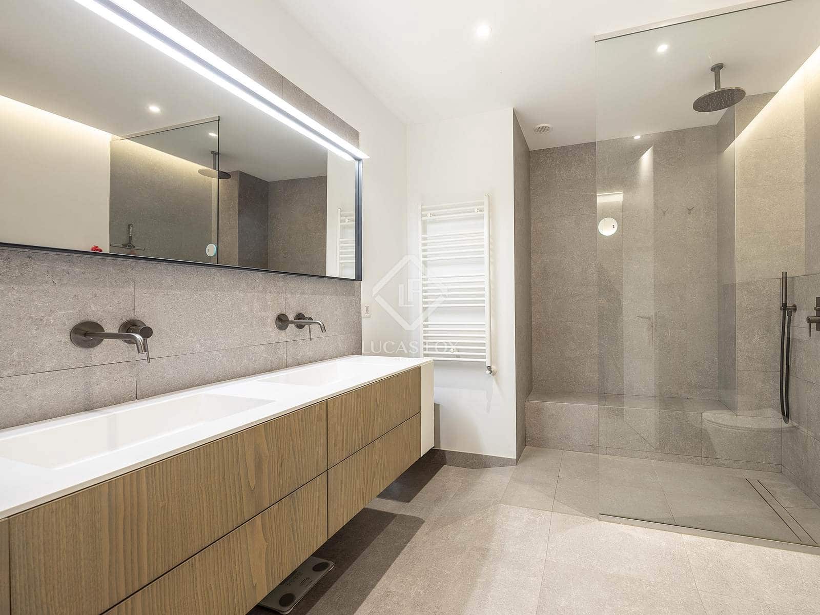 4 slaapkamer Appartement te koop in Valencia stad - € 1.690.000 (Ref: 9447423)