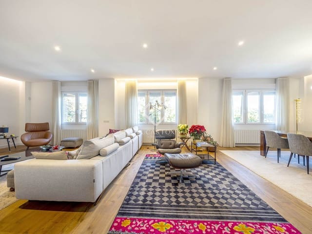 4 slaapkamer Appartement te koop in Valencia stad - € 1.690.000 (Ref: 9447423)