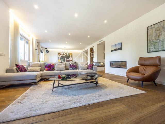 4 slaapkamer Appartement te koop in Valencia stad - € 1.690.000 (Ref: 9447423)