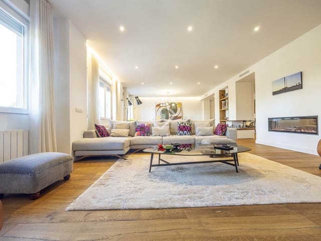 4 slaapkamer Appartement te koop in Valencia stad - € 1.690.000 (Ref: 9447423)