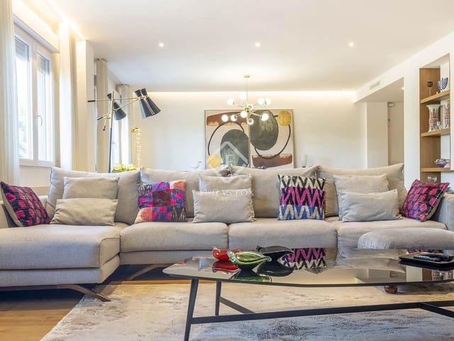 4 slaapkamer Appartement te koop in Valencia stad - € 1.690.000 (Ref: 9447423)