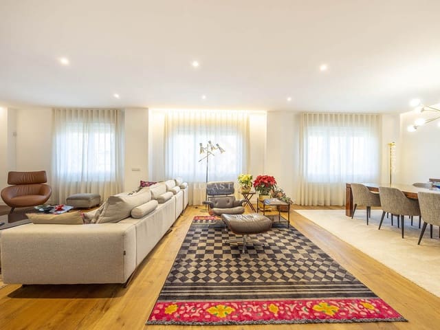 4 slaapkamer Appartement te koop in Valencia stad - € 1.690.000 (Ref: 9447423)