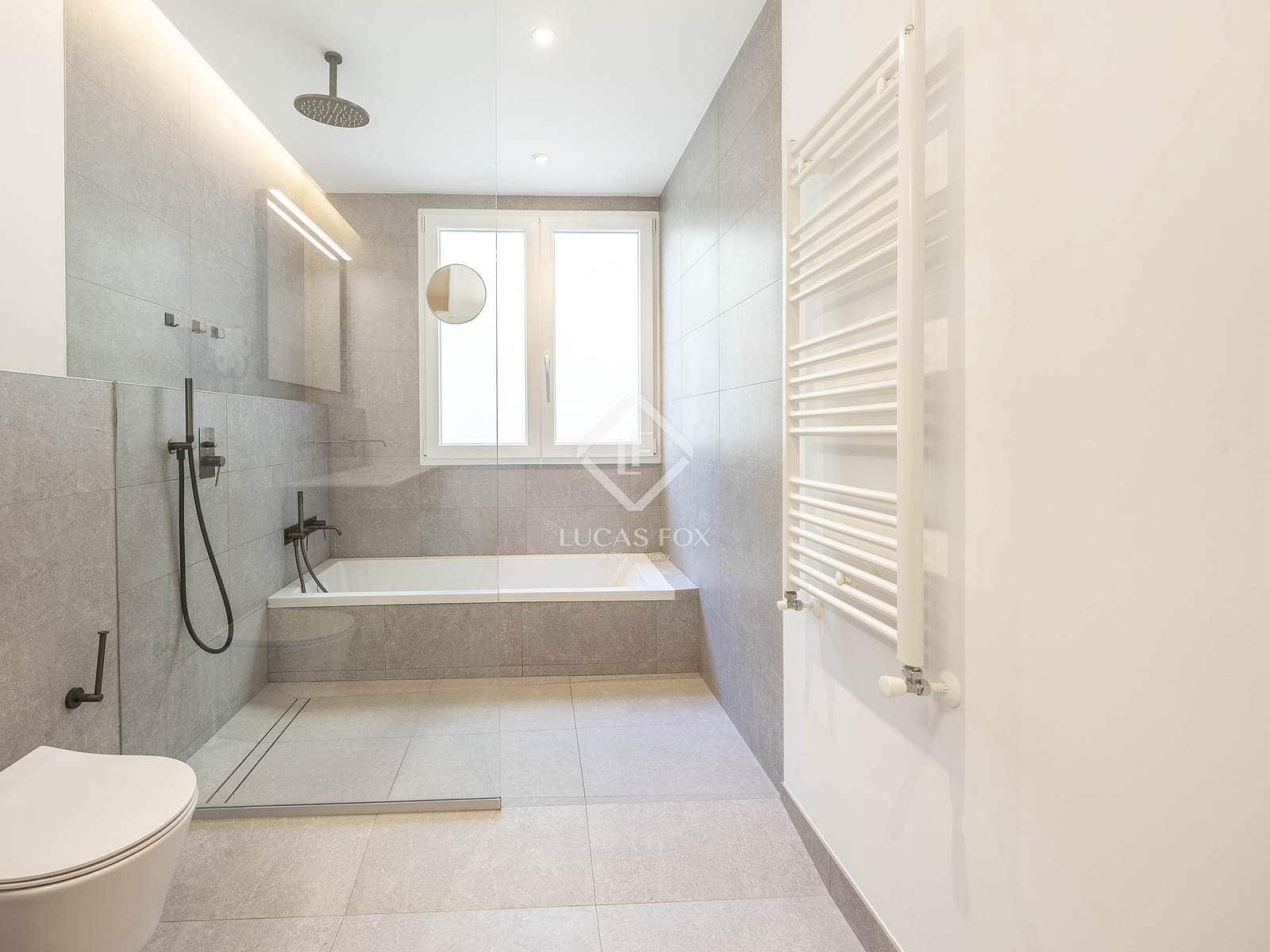 4 slaapkamer Appartement te koop in Valencia stad - € 1.690.000 (Ref: 9447423)