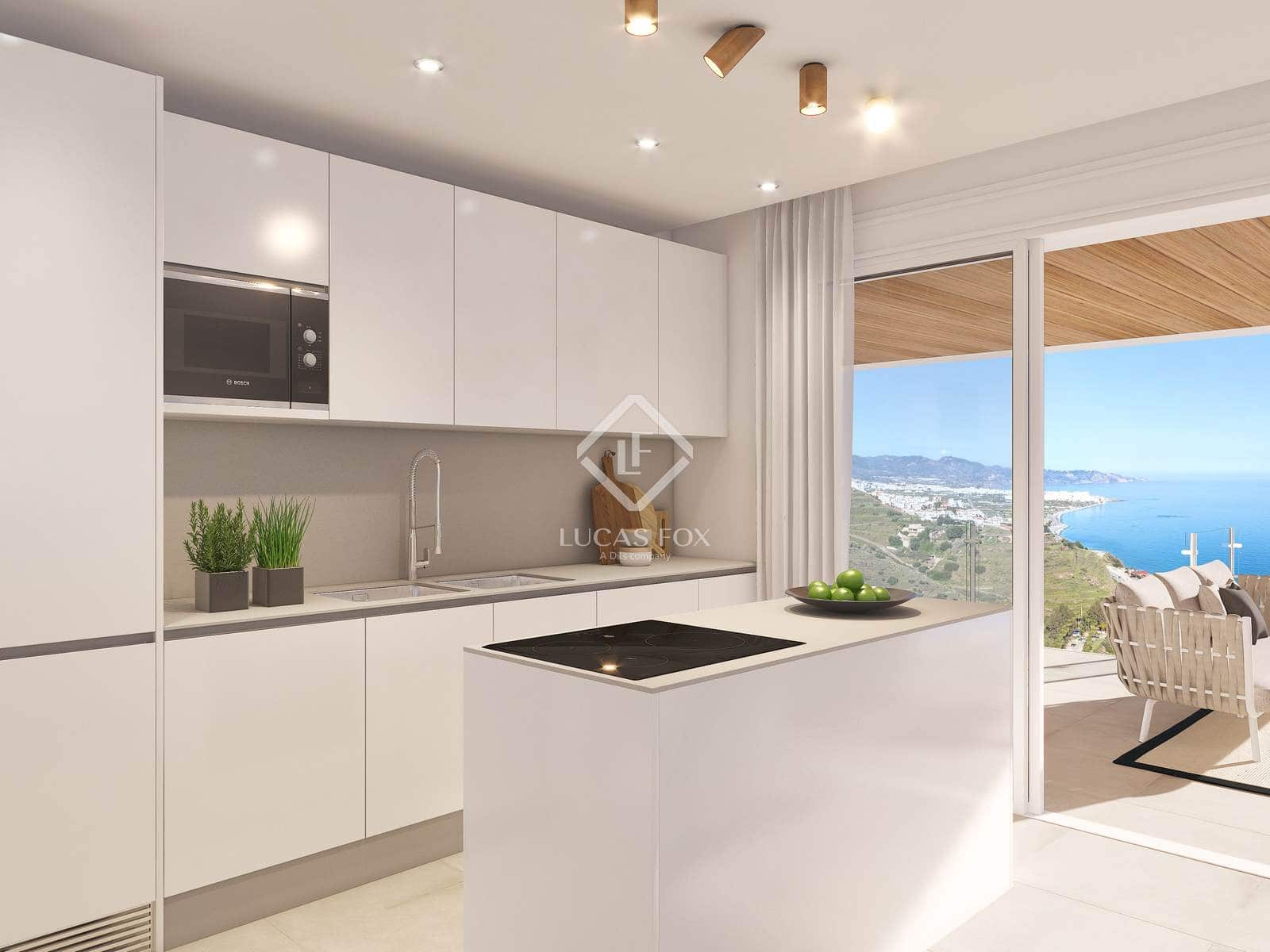 2 slaapkamer Appartement te koop in Torrox met zwembad garage - € 498.900 (Ref: 9447427)