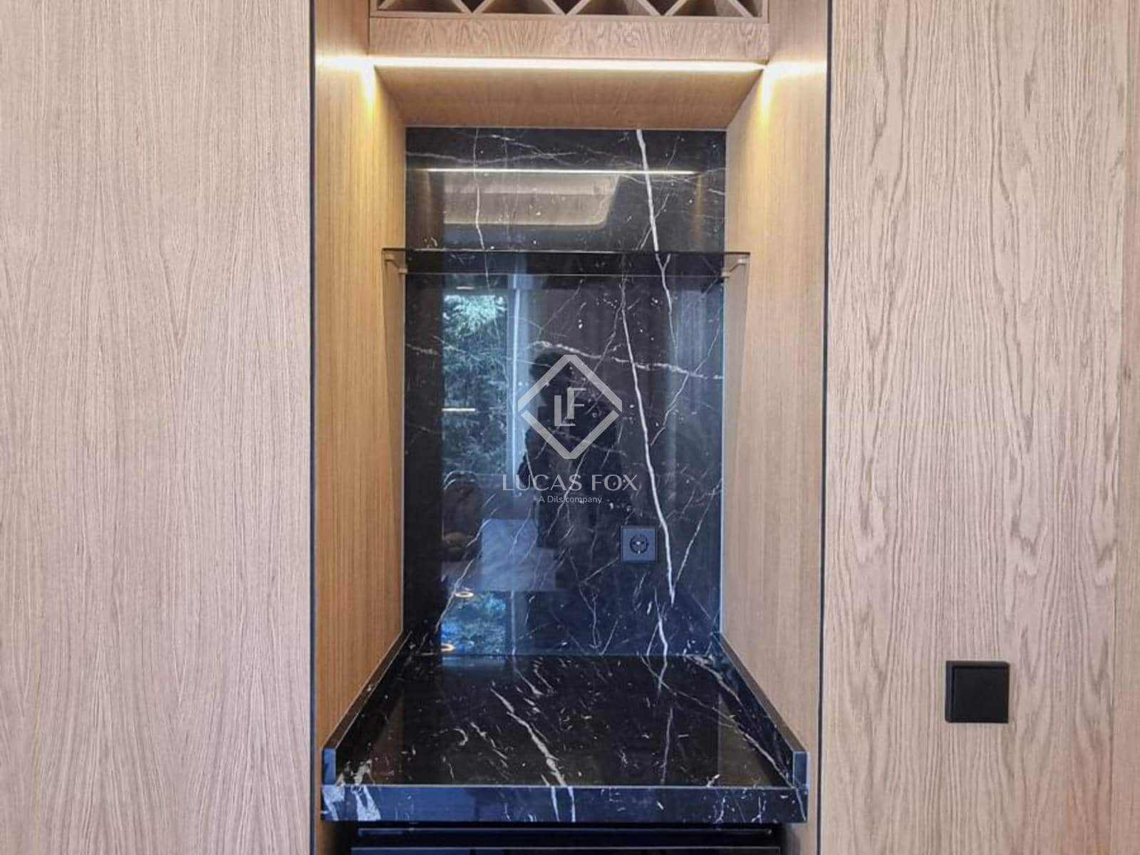 3 soveværelse Lejlighed til salg i Madrid by - € 1.695.000 (Ref: 9449701)