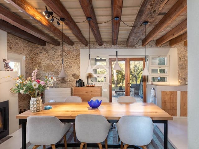 4 slaapkamer Finca/Landhuis te koop in Pontós met zwembad - € 1.175.000 (Ref: 9449725)