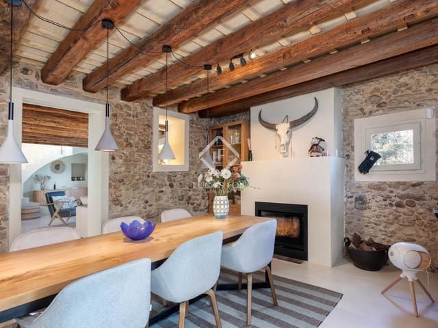 4 slaapkamer Finca/Landhuis te koop in Pontós met zwembad - € 1.175.000 (Ref: 9449725)