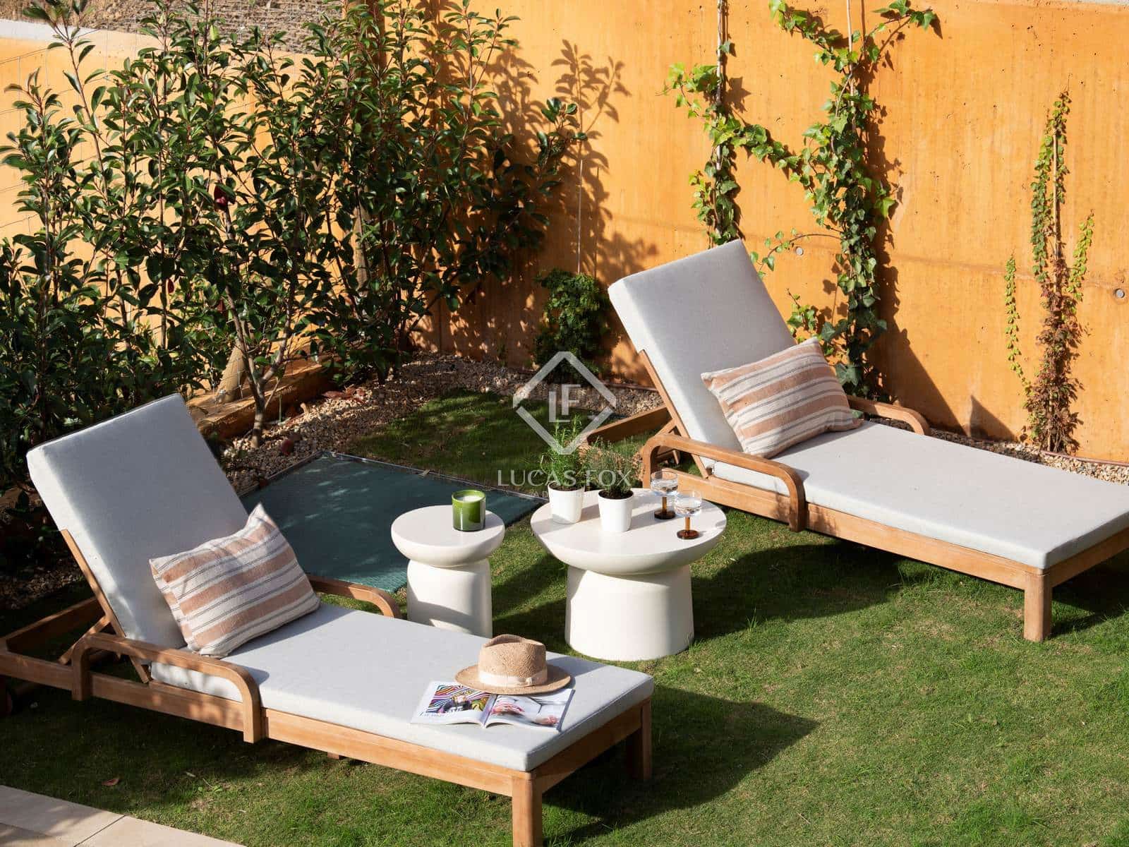 4 bedroom Villa for sale in Regencos with pool garage - € 769,000 (Ref: 9449728)