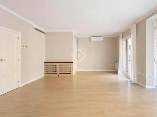 4 chambre Appartement à vendre à Barcelone ville - 875 000 € (Ref: 9449898)