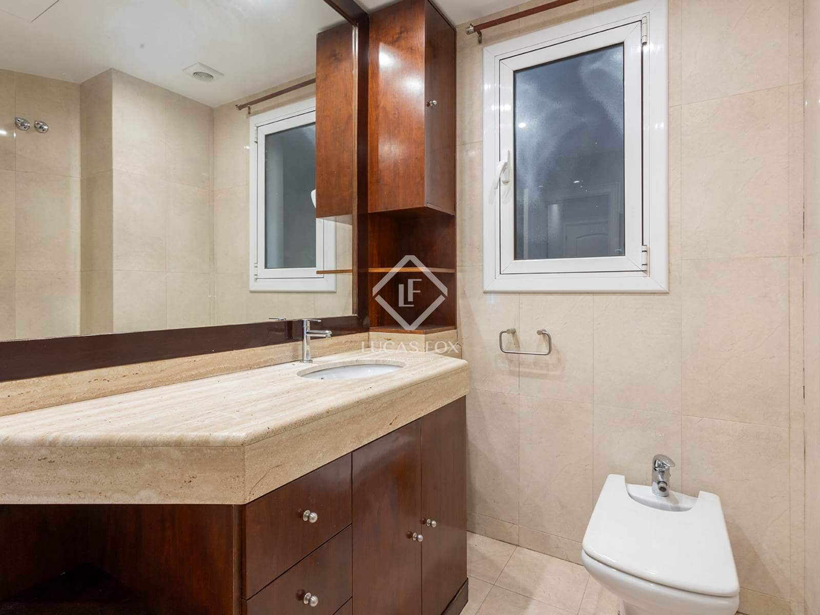 4 chambre Appartement à vendre à Barcelone ville - 875 000 € (Ref: 9449898)