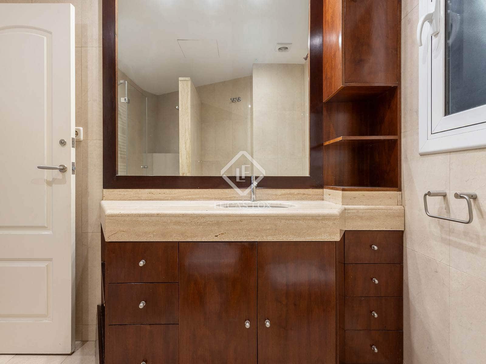 4 chambre Appartement à vendre à Barcelone ville - 875 000 € (Ref: 9449898)