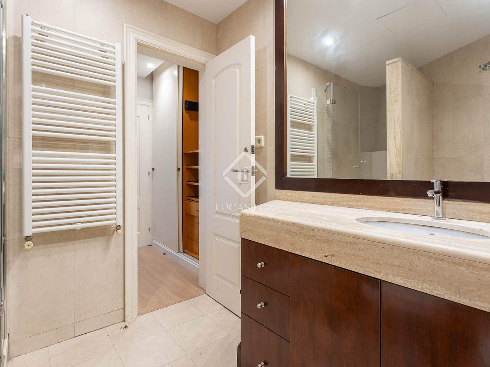 4 chambre Appartement à vendre à Barcelone ville - 875 000 € (Ref: 9449898)