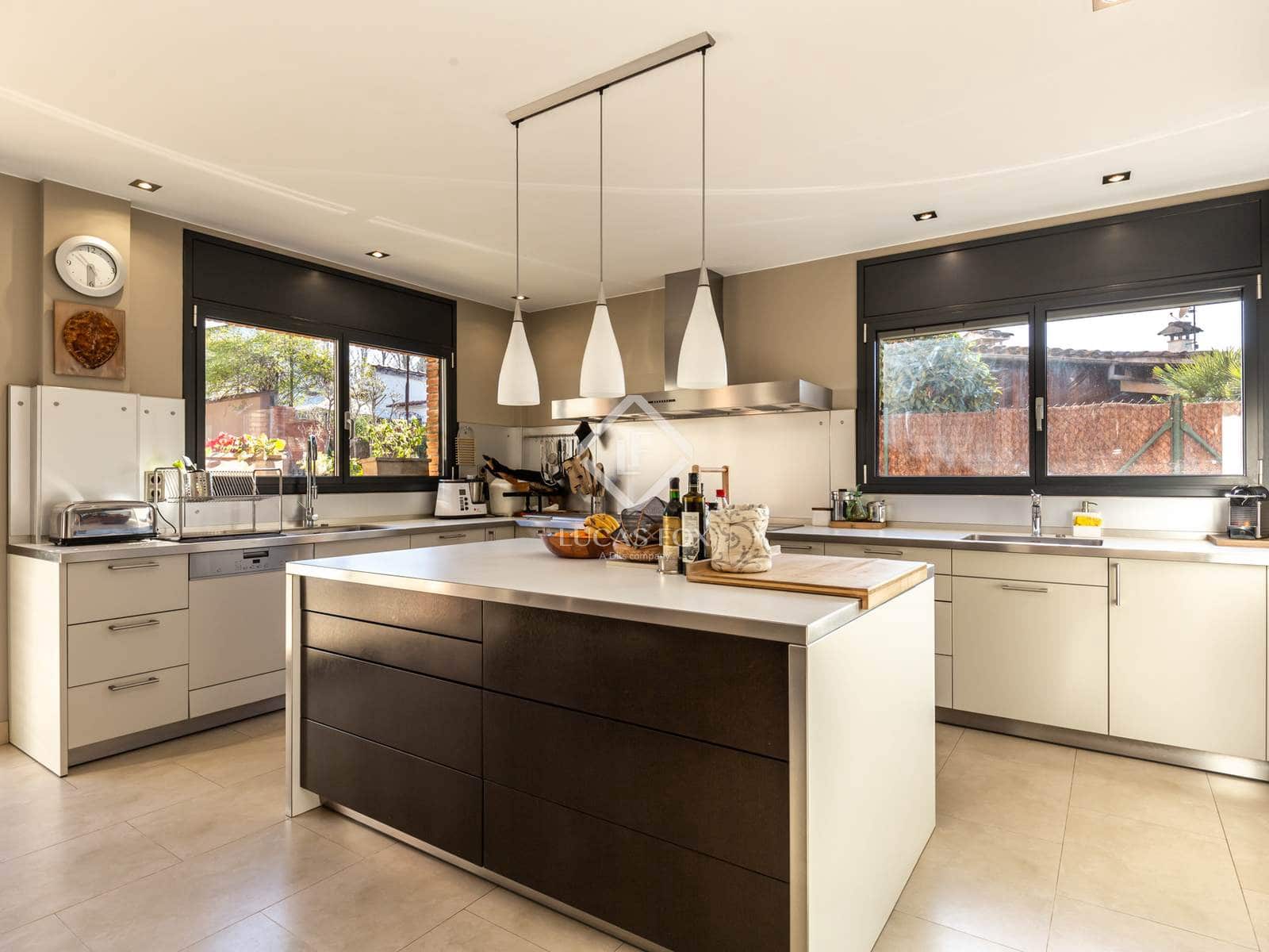 7 slaapkamer Villa te koop in Sant Cugat del Valles met zwembad garage - € 2.475.000 (Ref: 9449899)