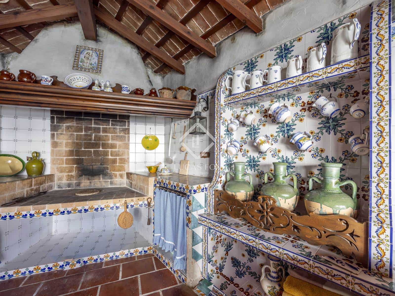 Chalet de 6 habitaciones en Oropesa  en venta con piscina garaje - 2.580.000 € (Ref: 9449900)