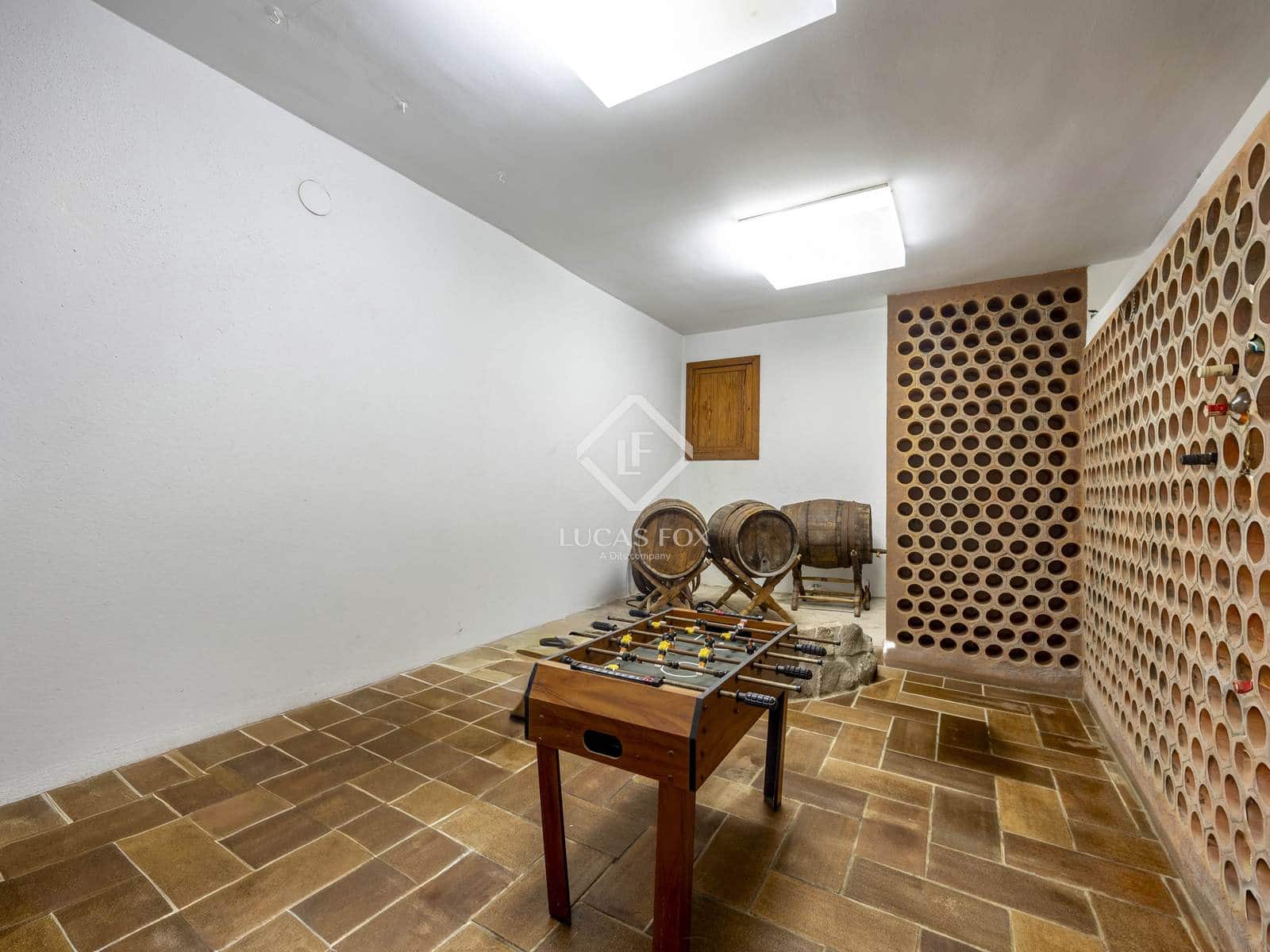 Chalet de 6 habitaciones en Oropesa  en venta con piscina garaje - 2.580.000 € (Ref: 9449900)