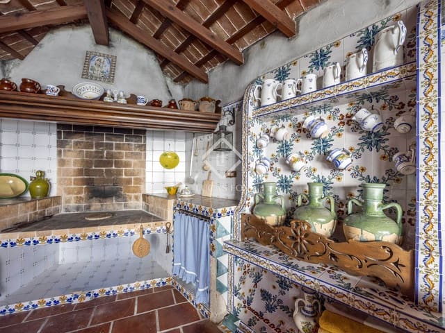 Chalet de 6 habitaciones en Oropesa  en venta con piscina garaje - 2.580.000 € (Ref: 9449900)