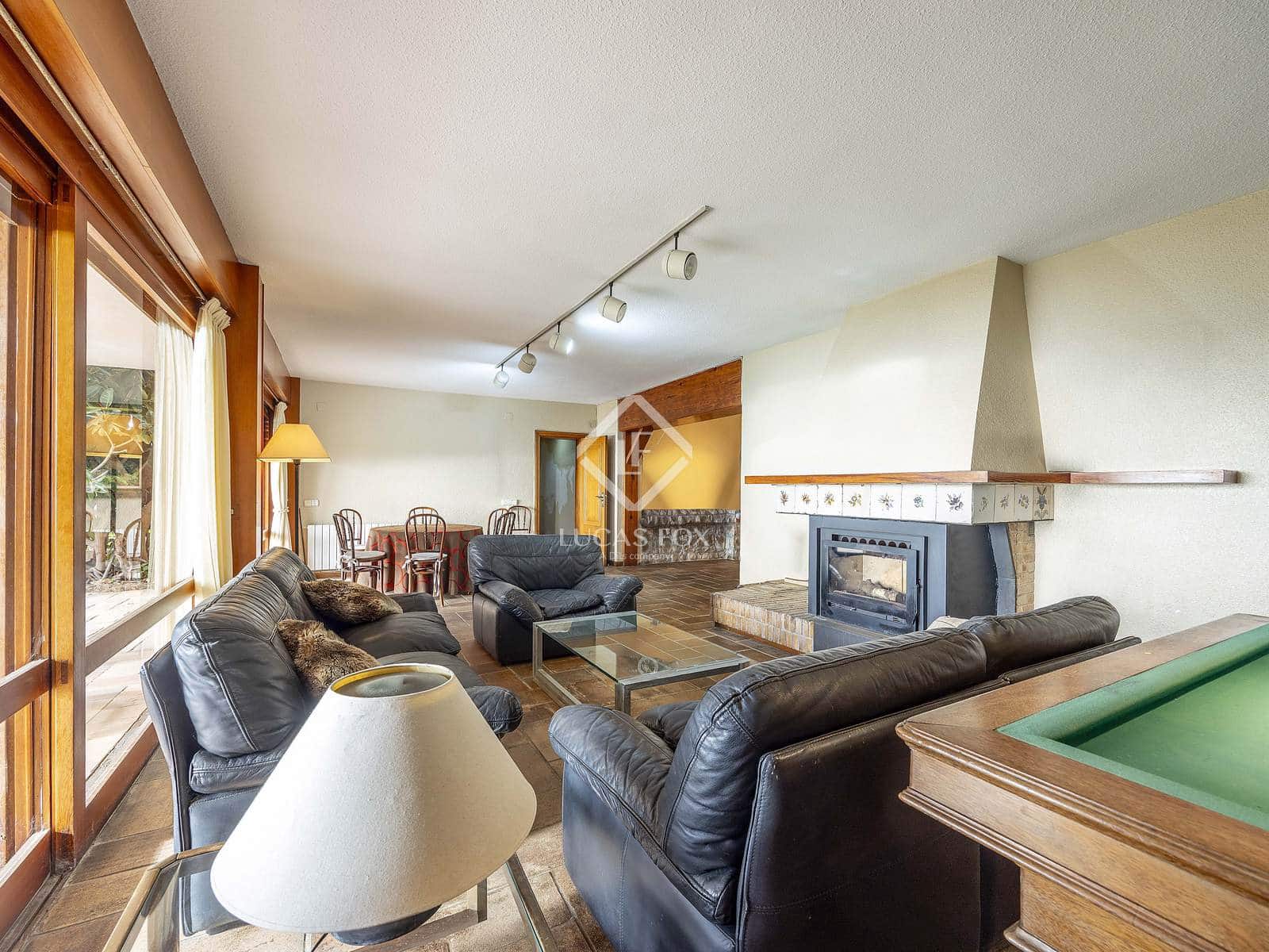 Chalet de 6 habitaciones en Oropesa  en venta con piscina garaje - 2.580.000 € (Ref: 9449900)