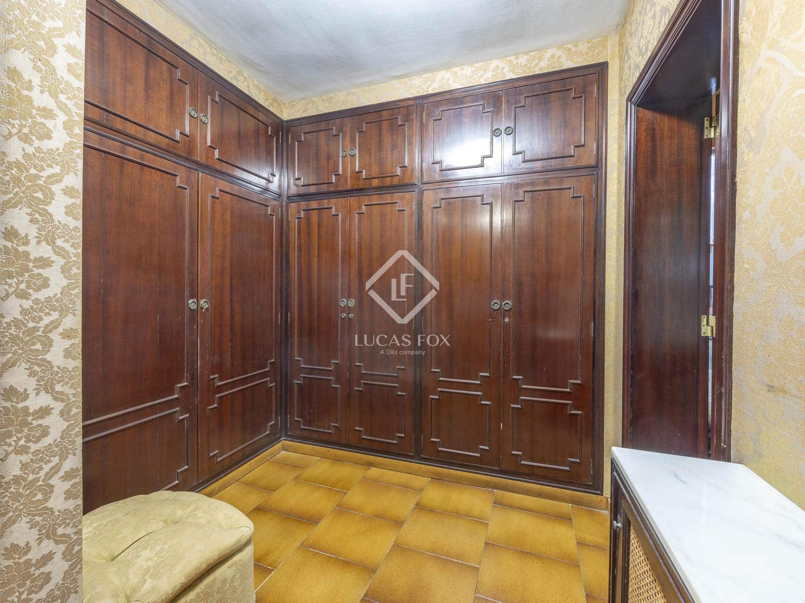 Chalet de 6 habitaciones en Oropesa  en venta con piscina garaje - 2.580.000 € (Ref: 9449900)