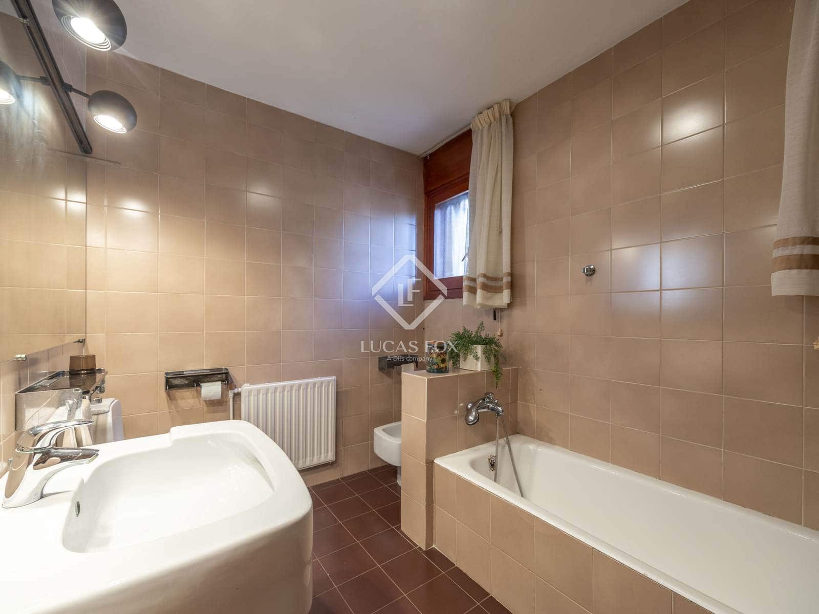 Chalet de 6 habitaciones en Oropesa  en venta con piscina garaje - 2.580.000 € (Ref: 9449900)